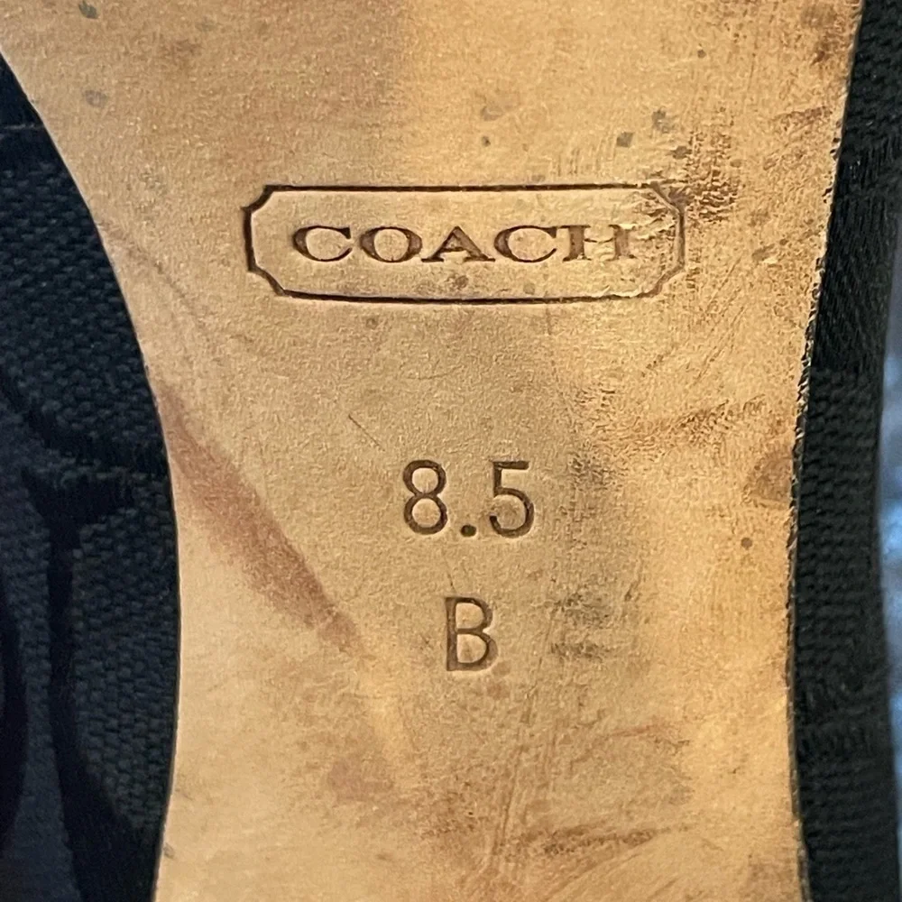 Coach Camille Signature Turn Lock Black Pump, Leather/Jacquard, Almond Toe, 8.5B - Picture 9 of 13
